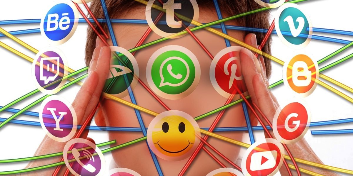 Modern professionals often feel overwhelmed by digital distractions, highlighting the need for effective productivity tools.